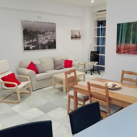Centrico Apartamento Con Patio Privado إشبيلية المظهر الخارجي الصورة