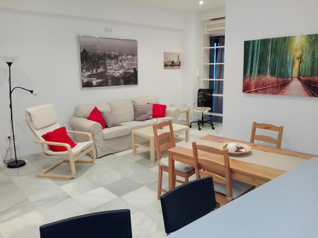 Centrico Apartamento Con Patio Privado إشبيلية المظهر الخارجي الصورة