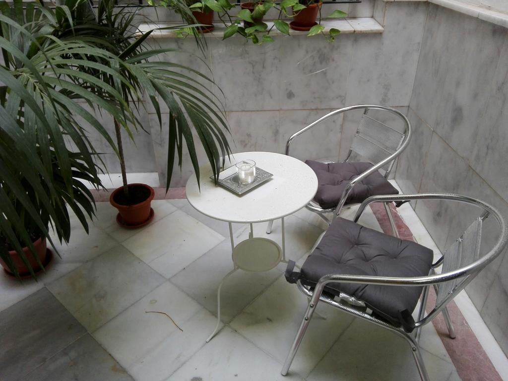 Centrico Apartamento Con Patio Privado إشبيلية المظهر الخارجي الصورة