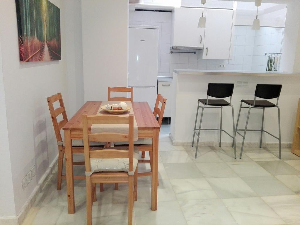 Centrico Apartamento Con Patio Privado إشبيلية المظهر الخارجي الصورة