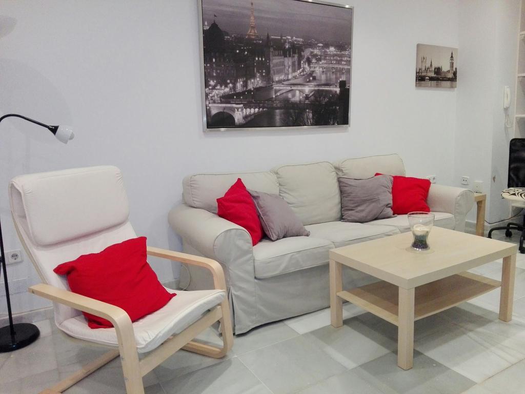 Centrico Apartamento Con Patio Privado إشبيلية المظهر الخارجي الصورة